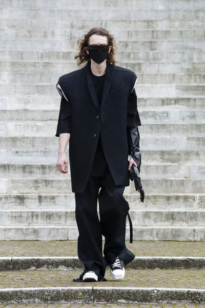 Look 43
